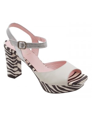 Disponible sólo en tienda física 5585D Crema